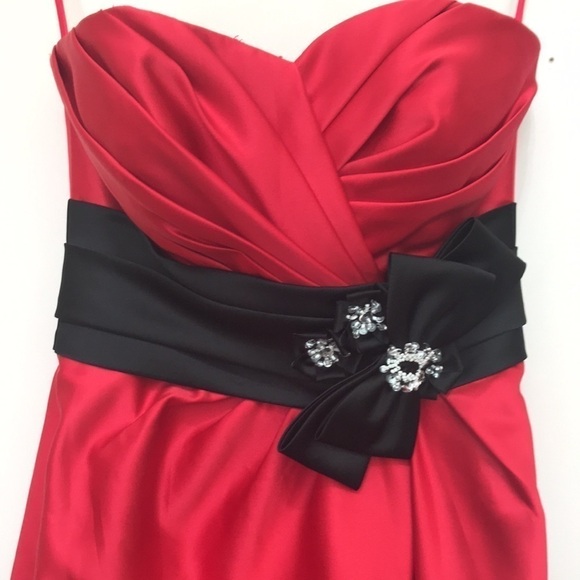 COLOUR Kenneth Winston strapless satin sweetheart neck dress size 4 red black - Picture 2 of 10
